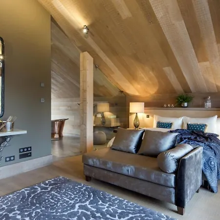 Cornile Apartment